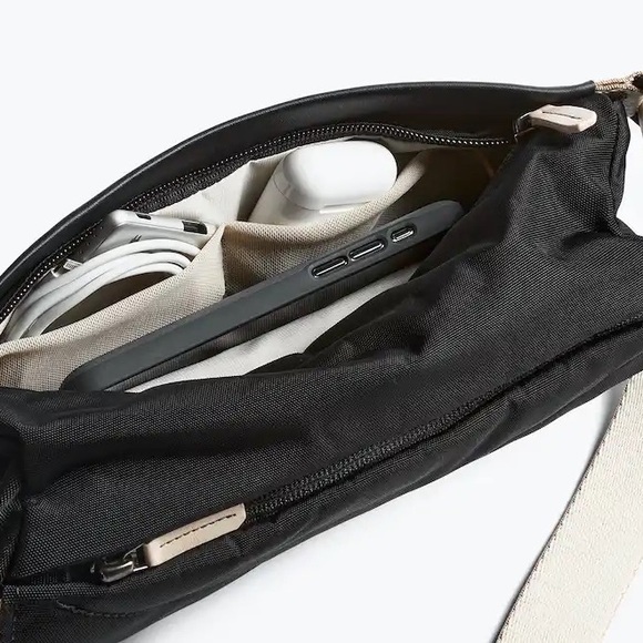 Bellroy Sling Mini Bag - Premium Leather - Picture 6 of 10